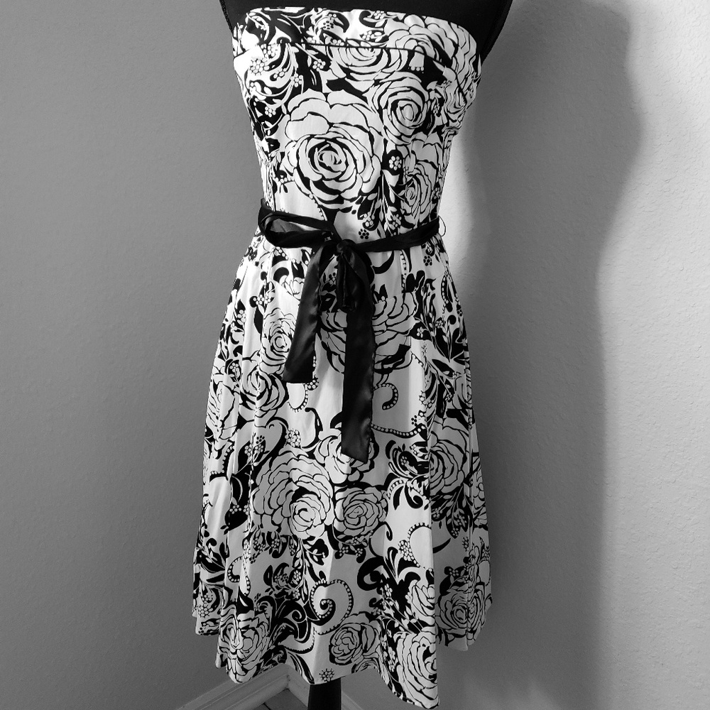 Juniper Dress in White with Black Floral Print main image 0